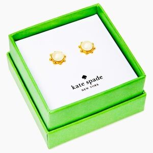 KATE SPADE: Faux Pearl Bezel Stud Earrings